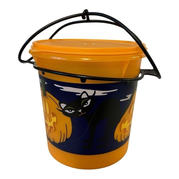 Tupperware Vintage 5qt. Halloween Bucket w/Lid & Handle - Picture 1 of 12
